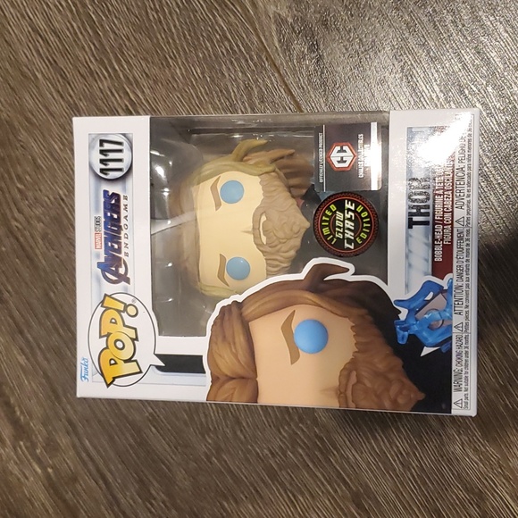 Marvel Avengers Endgame - THOR - Glow in the Dark Chase Limited Edition Funko - Picture 9 of 14